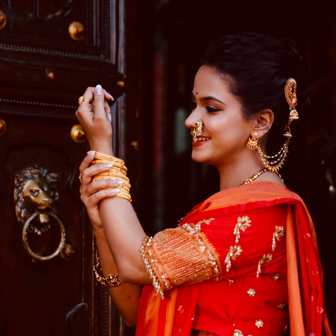 Tejashree Walavalkar Red Paithani Saree Look