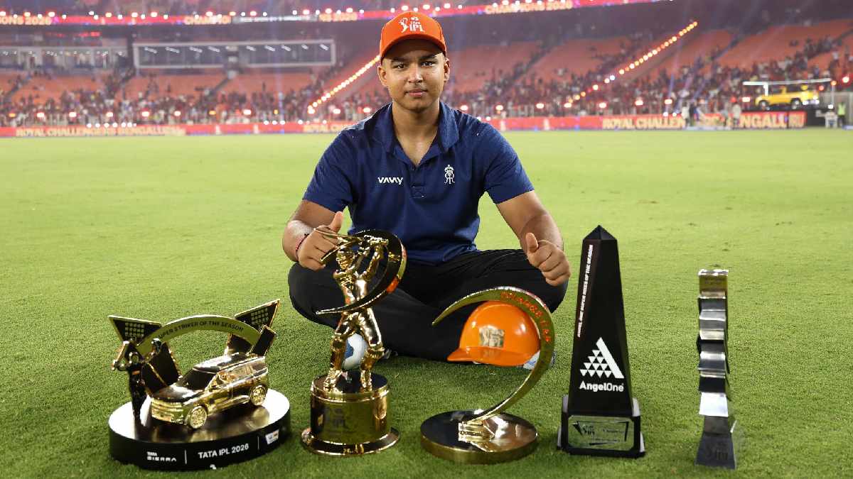 वैभव सूर्यवंशीने अवॉर्ड्स जिंकतही इतिहास घडवला, आलिशान कारसह कमावले ‘इतके’ लाख; IPLमध्ये असं पहिल्यांदाच घडलं