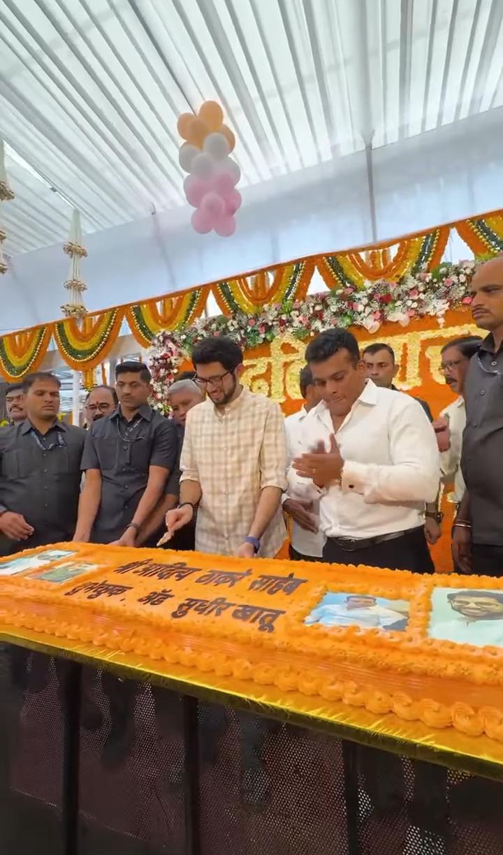 Aditya Thackeray birthday Amit Thackeray meets photos