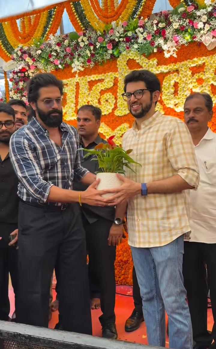 Aditya Thackeray birthday Amit Thackeray meets photos