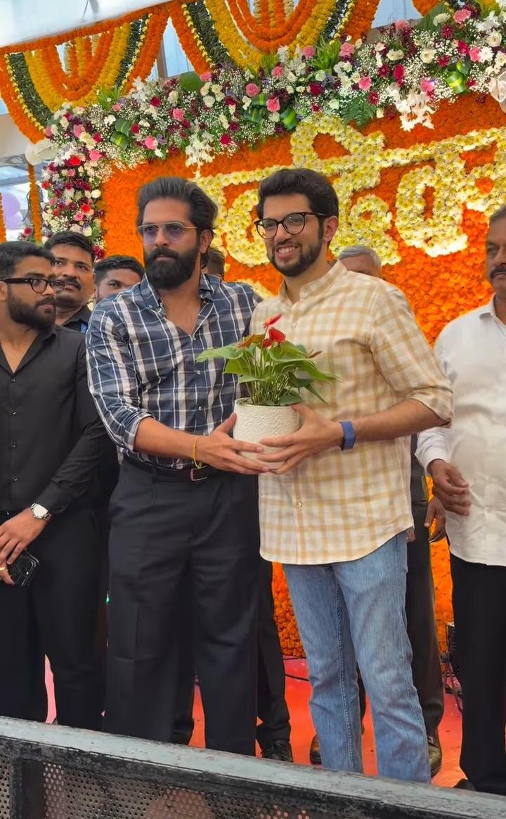 Aditya Thackeray birthday Amit Thackeray meets photos
