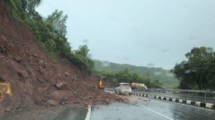 Mumbai Goa Highway landslide today | Lanja Ratnagiri road block updates | Devdhe Veral landslide news | Konkan rain traffic updates monsoon 2026