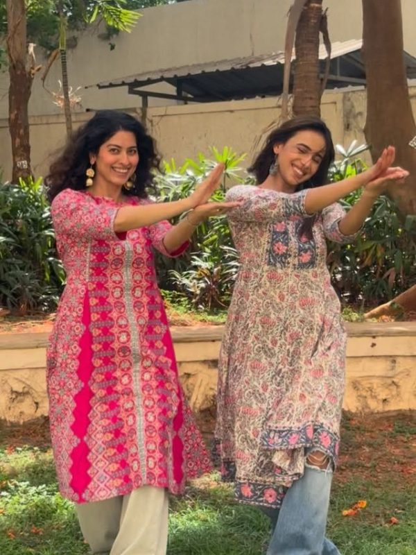Abhidnya Bhave dance video with Sayali Salunkhe