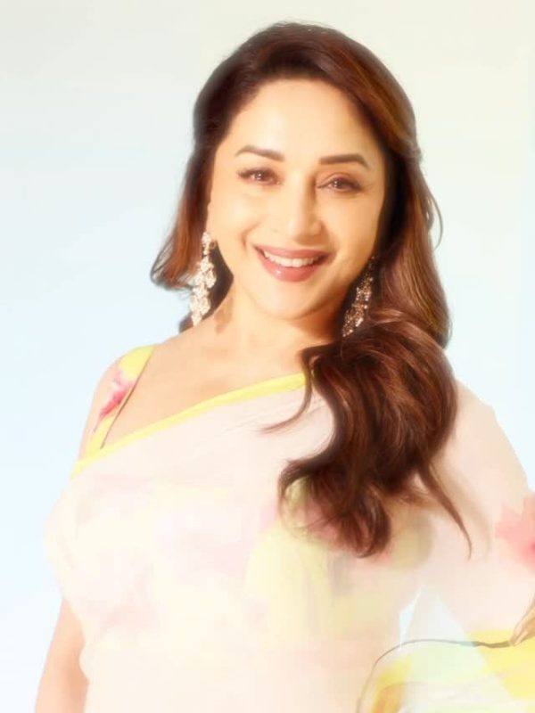 Madhuri Dixit dances on Desi Girl song