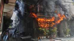 दिल्लीत भीषण अग्नितांडव! हॉटेलमध्ये लागलेल्या आगीत १६ जणांचा मृत्यू; अनेक जण आत अडकल्याची भीती