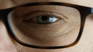State Consumer Forum fines Dombivli eye specialist | Dr Ashok Bhole Heramb Eye Hospital case | Medical negligence verdict Maharashtra Consumer Court | Eye surgery vision loss compensation Mumbai Dombivli