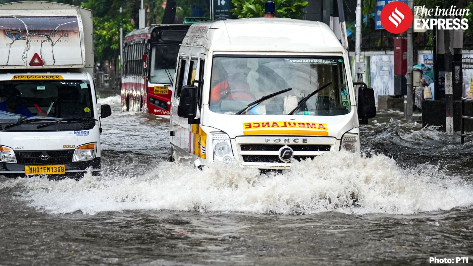 IMD, which issued a yellow alert and predicted heavy rain, issued a red nowcast warning for Mumbai and Palghar districts at 4 am on Wednesday