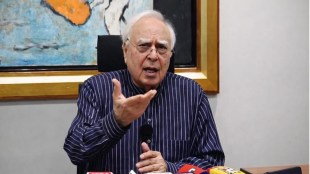 Senior Advocate Kapil Sibal ashamed to live in India remark | BJP spokesperson response to Kapil Sibal statement | कपिल सिब्बल भारतात राहण्याची लाज वाटते वक्तव्य | कपिल सिब्बल यांच्या विधानावर भाजपचा पलटवार