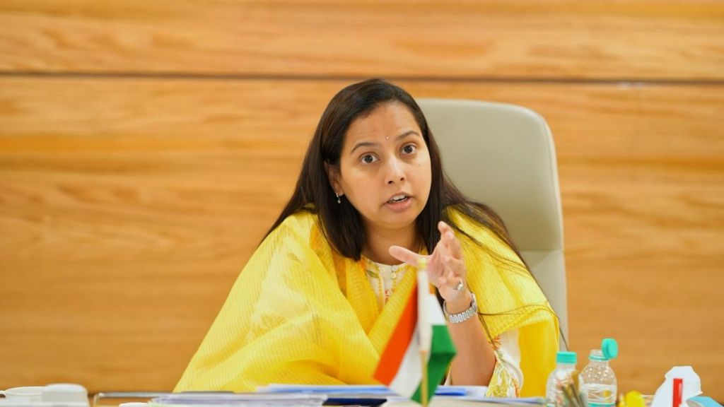 Mazi Ladki Bahin Yojana Aditi Tatkare Press Conference | Ladki Bahin Yojana Ineligible Reason Criteria List | माझी लाडकी बहीण योजना आदिती तटकरे स्पष्टीकरण | लाडकी बहीण योजना अपात्र निकष छाननी यादी Mazi Ladki Bahin Yojana Aditi Tatkare Press Conference | Ladki Bahin Yojana Ineligible Reason Criteria List | माझी लाडकी बहीण योजना आदिती तटकरे स्पष्टीकरण | लाडकी बहीण योजना अपात्र निकष छाननी यादी