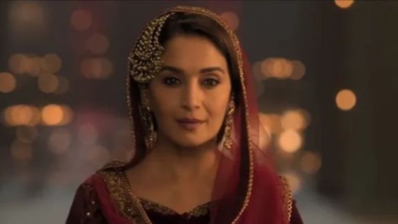 Madhuri Dixit Kalank movie trending updates