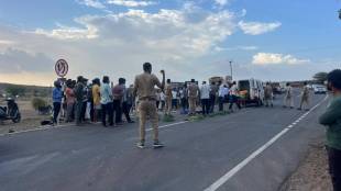 nira morgaon road accident baramati | chau dharwadi phata tempo moped crash | baramati road accident double fatality | wadgaon nimbalkar police station accidental death investigation