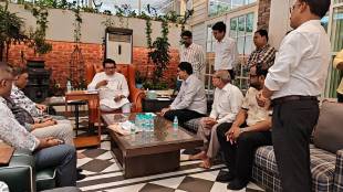 Raj Thackeray meeting Jain community delegation at Shivtirth | MNS chief Raj Thackeray Malad controversy apology | Raj Thackeray on Marathi signboards issue Mumbai | Chhatrapati Shivaji Maharaj jire top controversy Malad MNS