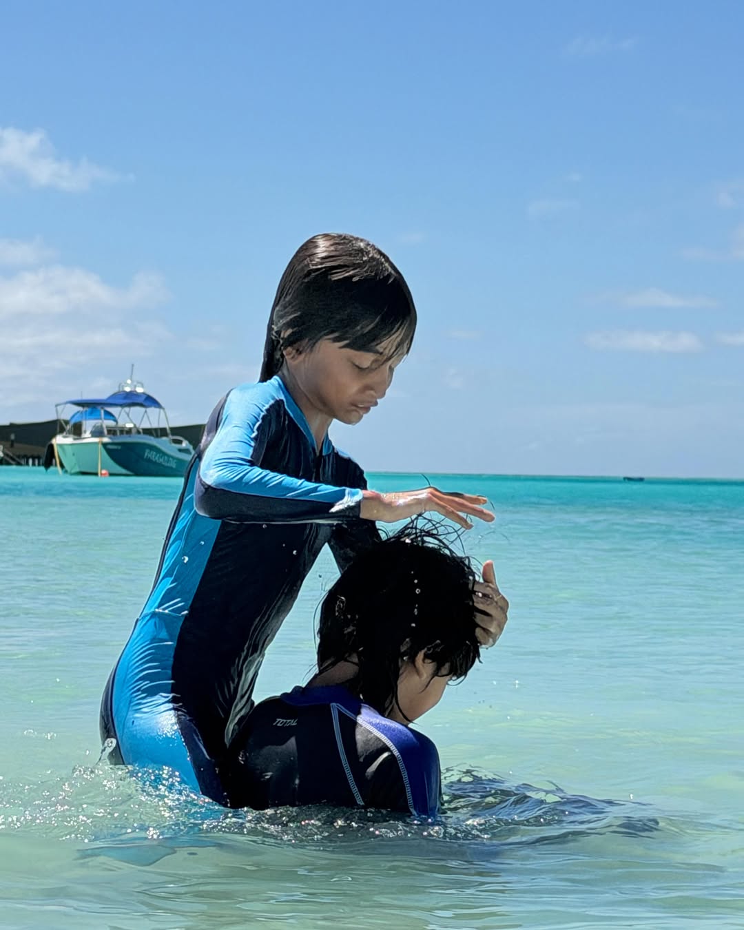 riteish deshmukh went to maldives along with wife and children rahyl deshmukh celebrate 10th birthday