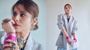 sai-tamhankar-bossy-look-grey-blazer-photos