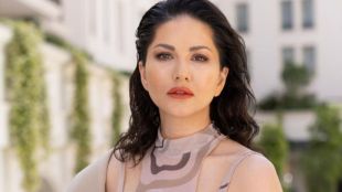 Bollywood actress Sunny Leone receiving a notice from Karnataka CID for interrogation in an investment scam.