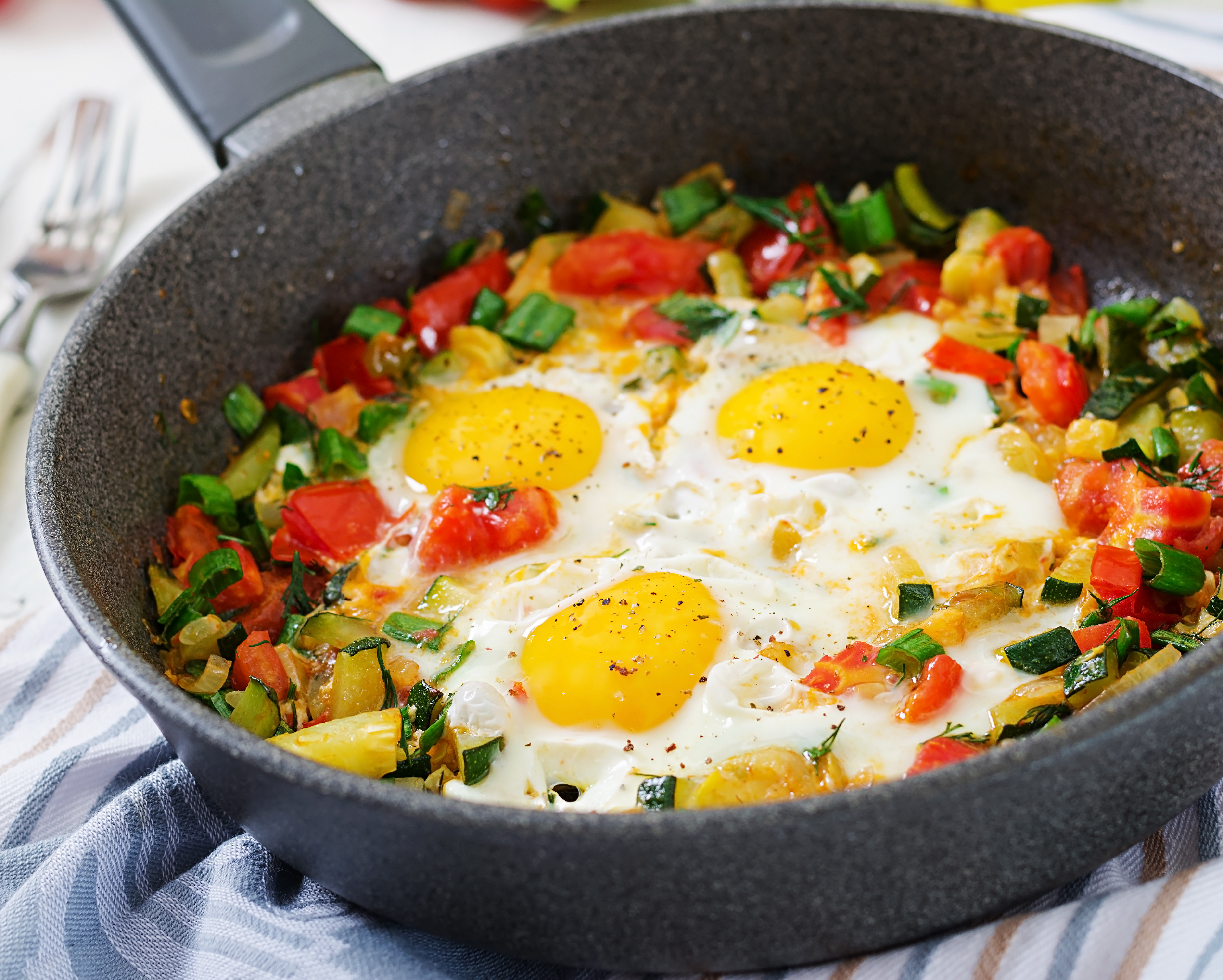 benefits of eating eggs daily