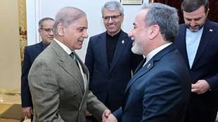 Iranian Foreign Minister Abbas Araghch with Pakistani PM Shehbaz Sharif (File Photo)