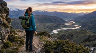 women solo travel trend in maharashtra | solo female tourists mumbai | female tourism statistics india | women only tour packages veena world