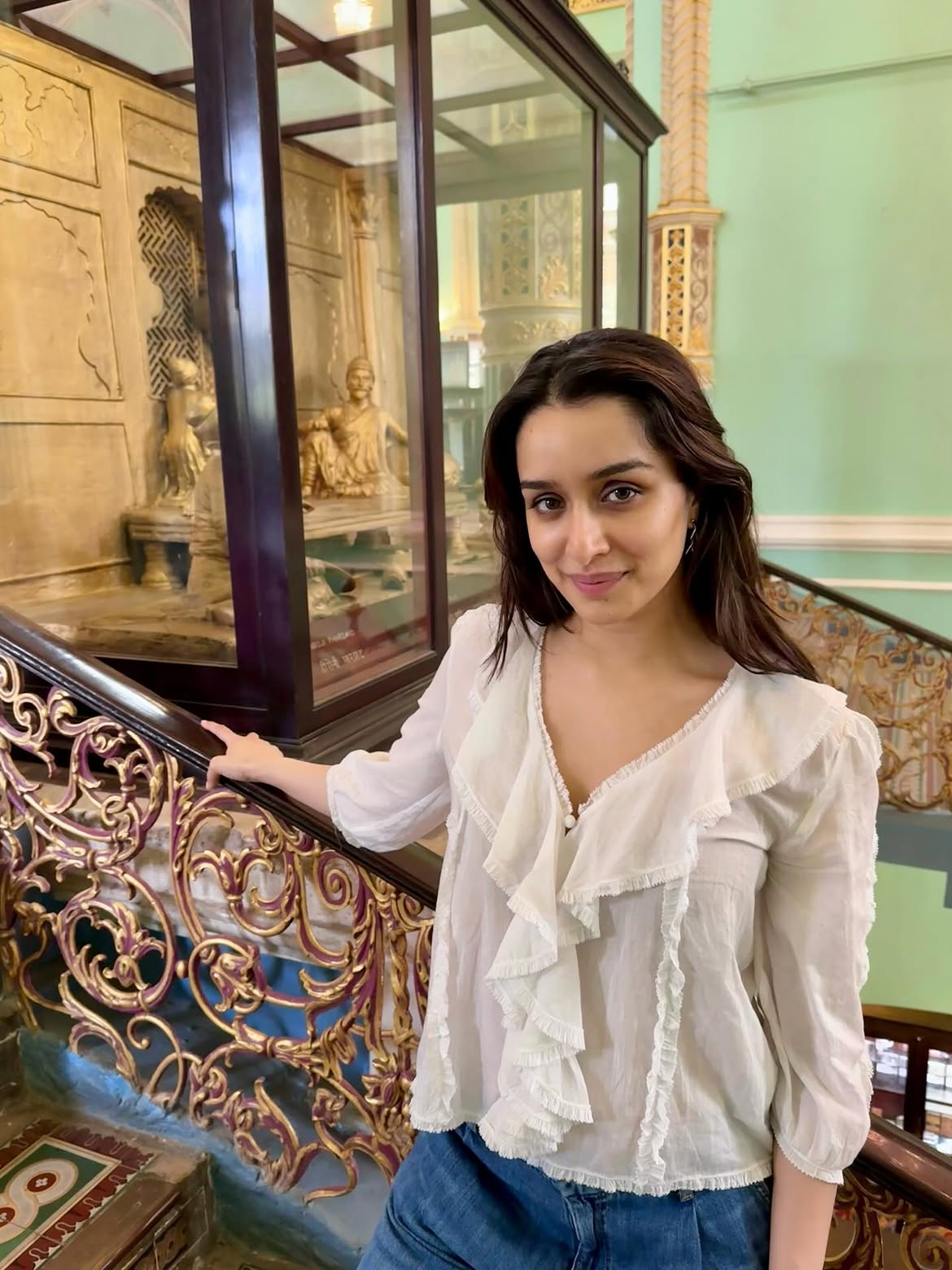 Shraddha Kapoor stylish outfit look