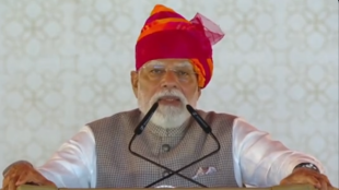 PM Modi Rajasthan Refinery Inauguration ceremony | PM Modi speech on India energy crisis victory | राजस्थान रिफायनरी उद्घाटन करताना पंतप्रधान नरेंद्र मोदी | ऊर्जा संकटावर भारताच्या विजयाबाबत पंतप्रधान मोदींचे प्रतिपादन