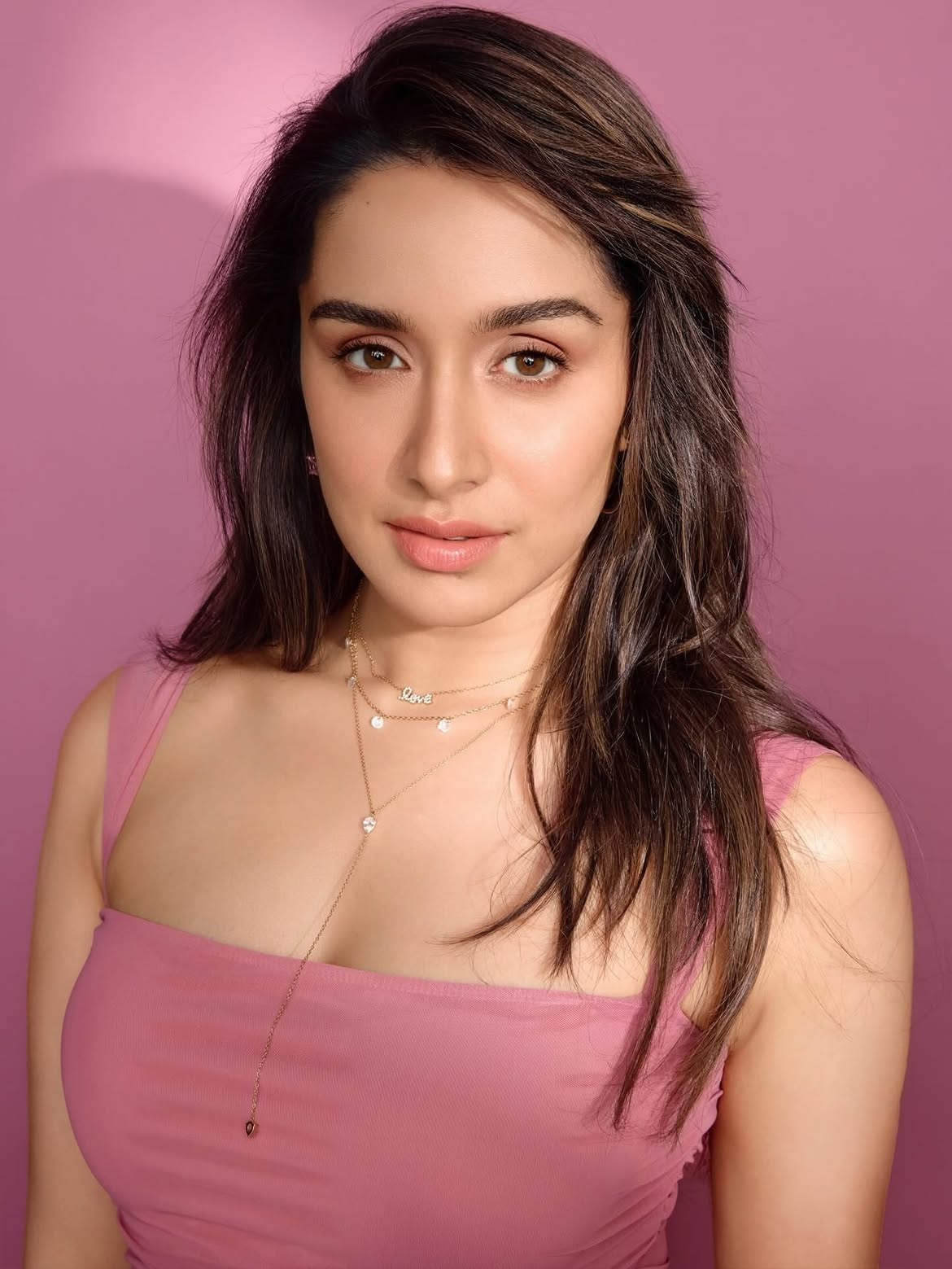 Shraddha Kapoor stylish outfit look