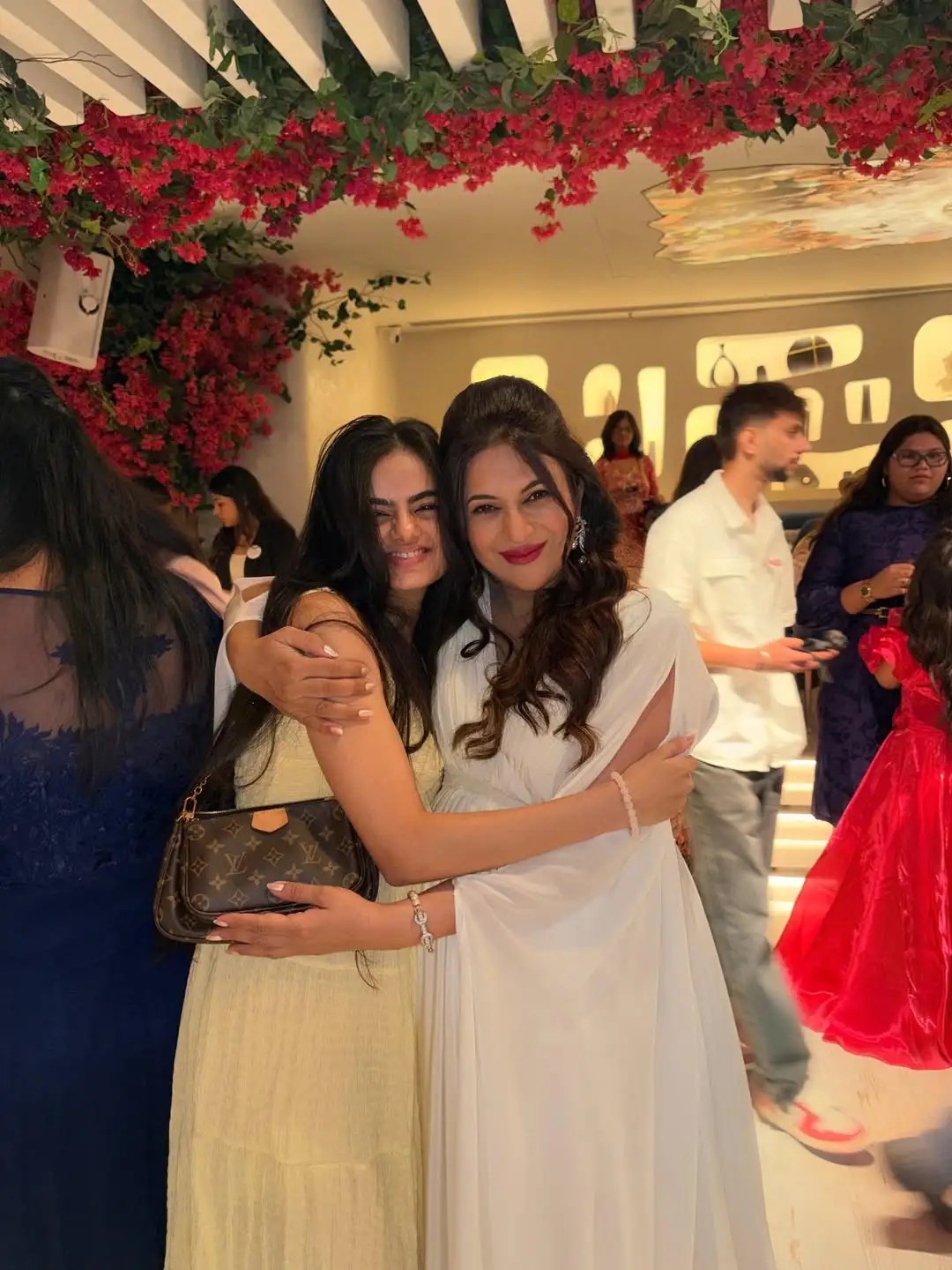 Ruhanika Dhawan meets Divyanka baby