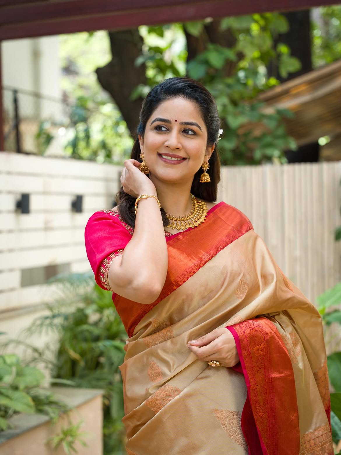 Vaidehi Parshurami purple saree look