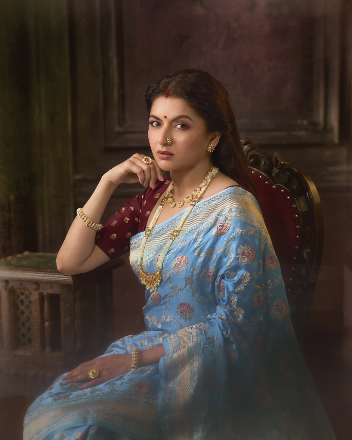 bhagyashree beautiful royal look in saree