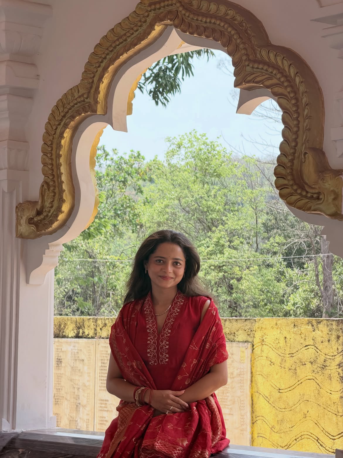 Shivali Parab pink saree photos