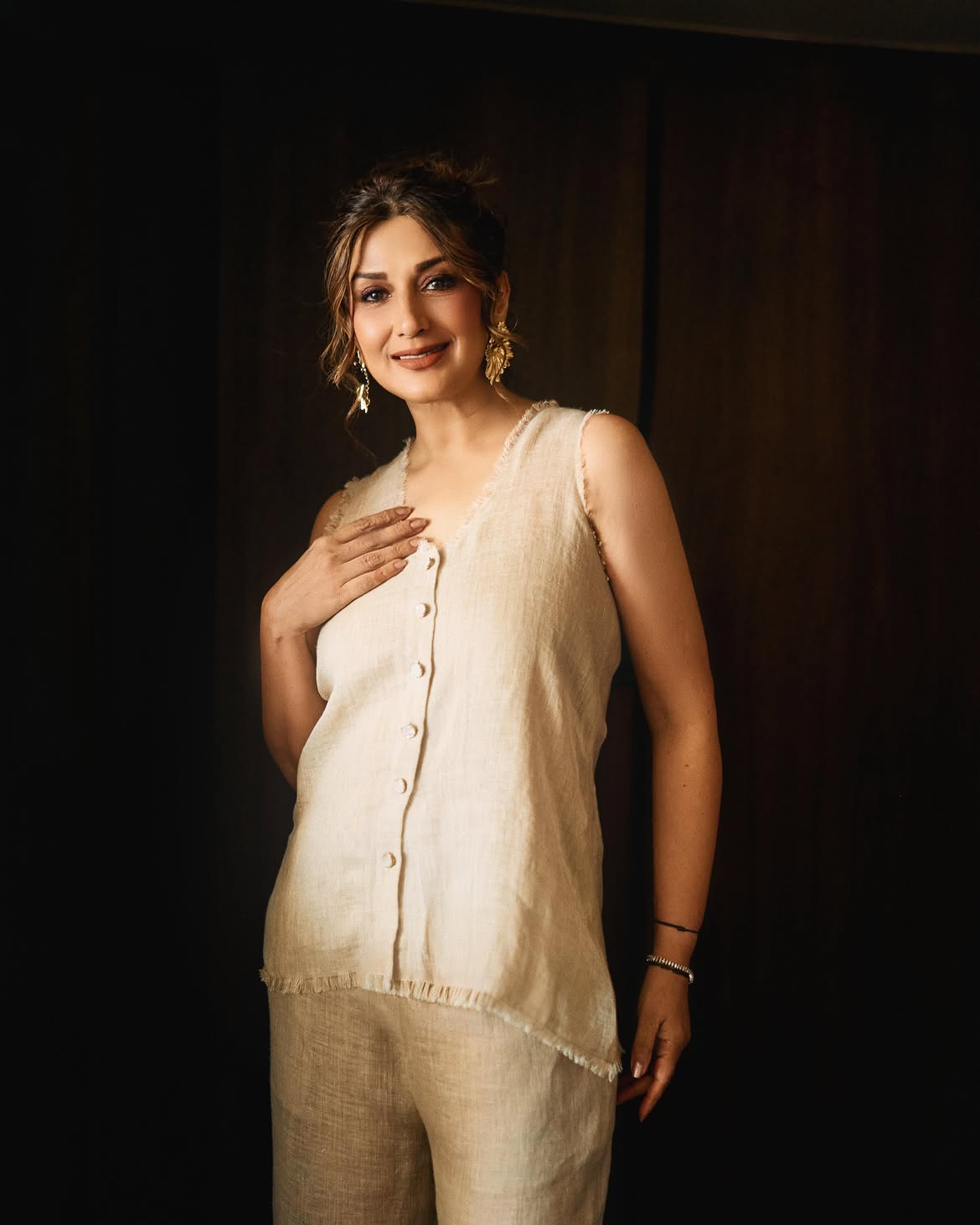 Sonali Bendre stylish white dress look
