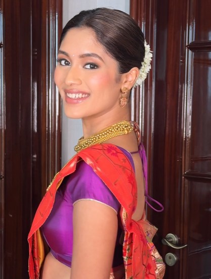 अत्यंत साध्या आणि सोबर लूकमुळे तिचा लूक चर्चेत होता. (Photo - makeupbyareeshaa/Instagram)