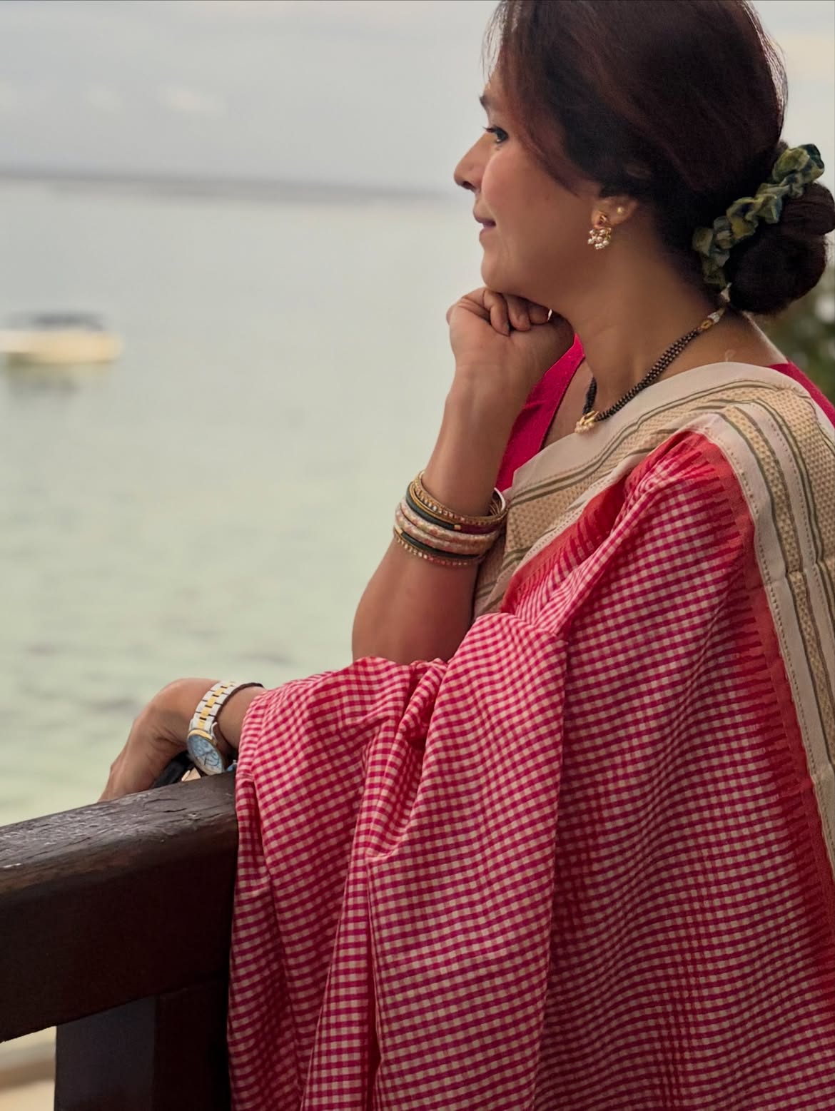 Aishwarya Narkar saree look photos