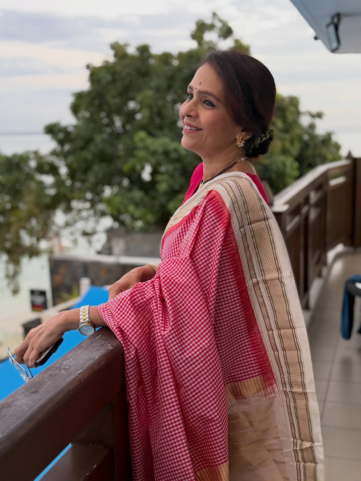 Aishwarya Narkar saree look photos