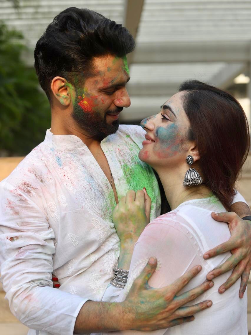 Rahul Vaidya and Disha Parmar celebrate 5 years of marriage