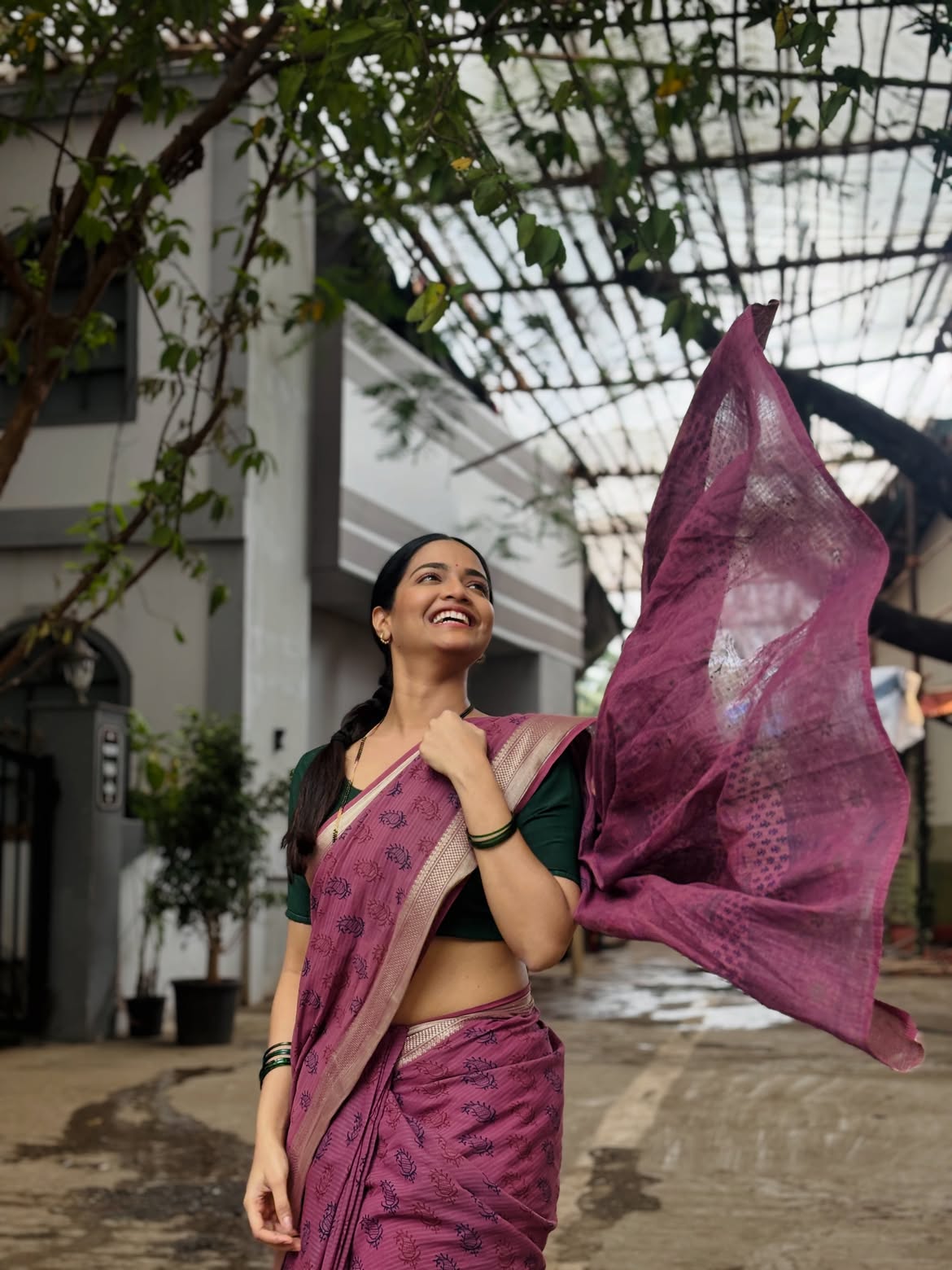 Vallari Viraj purple saree look