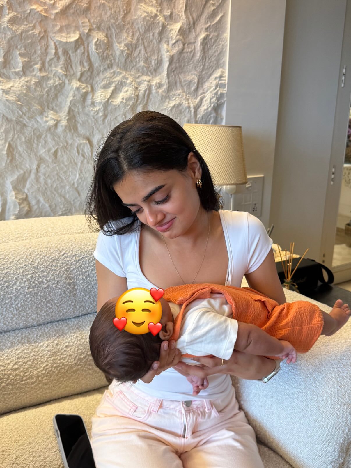 Ruhanika Dhawan meets Divyanka baby