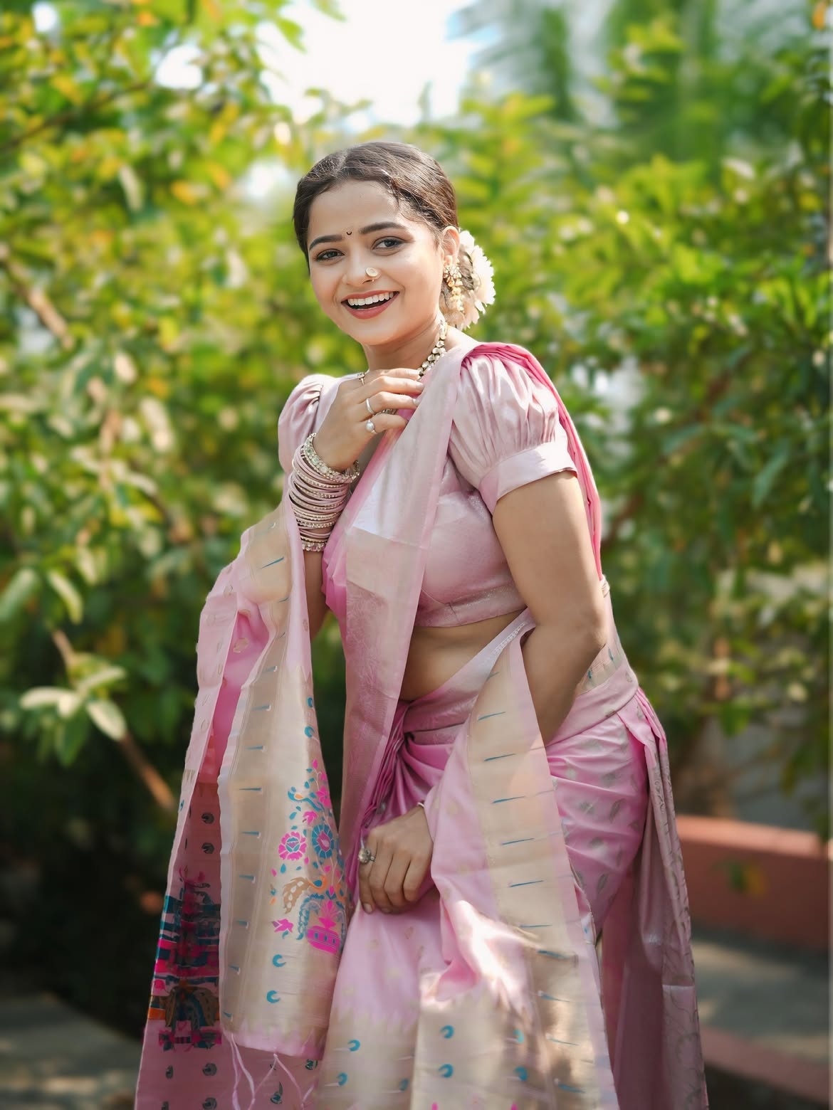 Shivali Parab pink saree photos