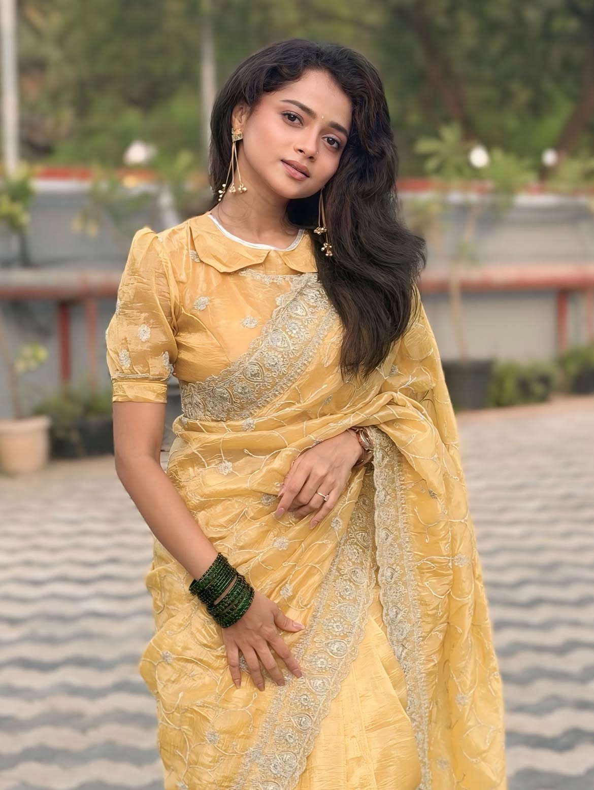 Shivali Parab pink saree photos