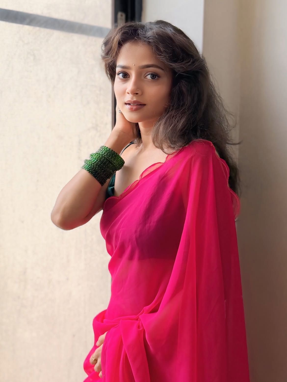Shivali Parab pink saree photos