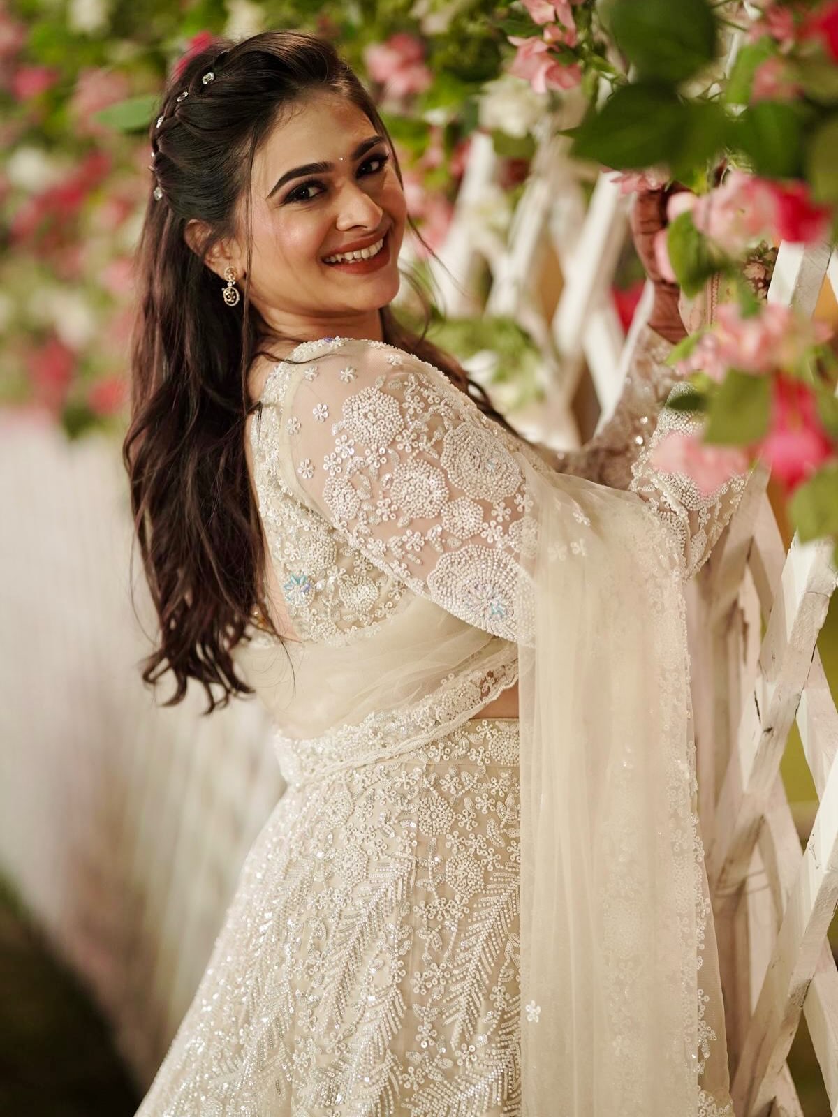 Aishwarya Shete white lehenga style