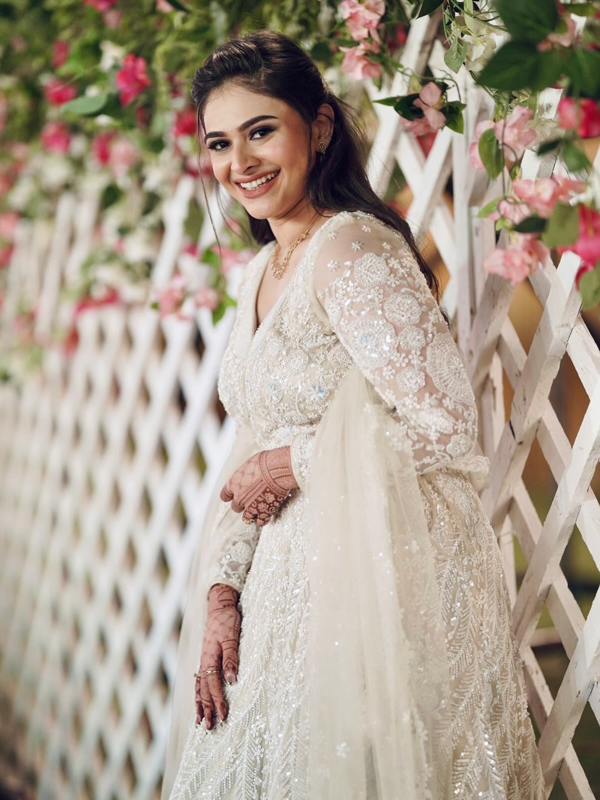 Aishwarya Shete white lehenga style
