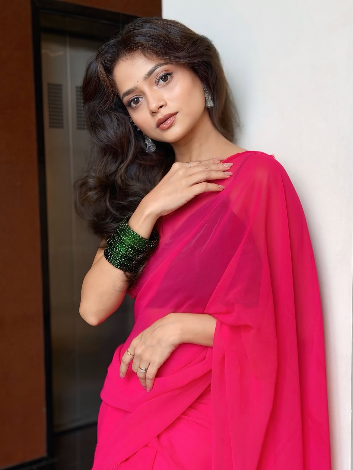 Shivali Parab pink saree photos