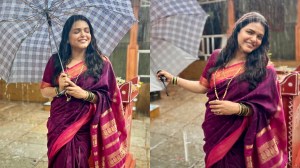 Photos: ‘सुना येती घरा’ मालिकेतील दीपा चौधरीने सेटवर लुटला पावसात भिजण्याचा आनंद