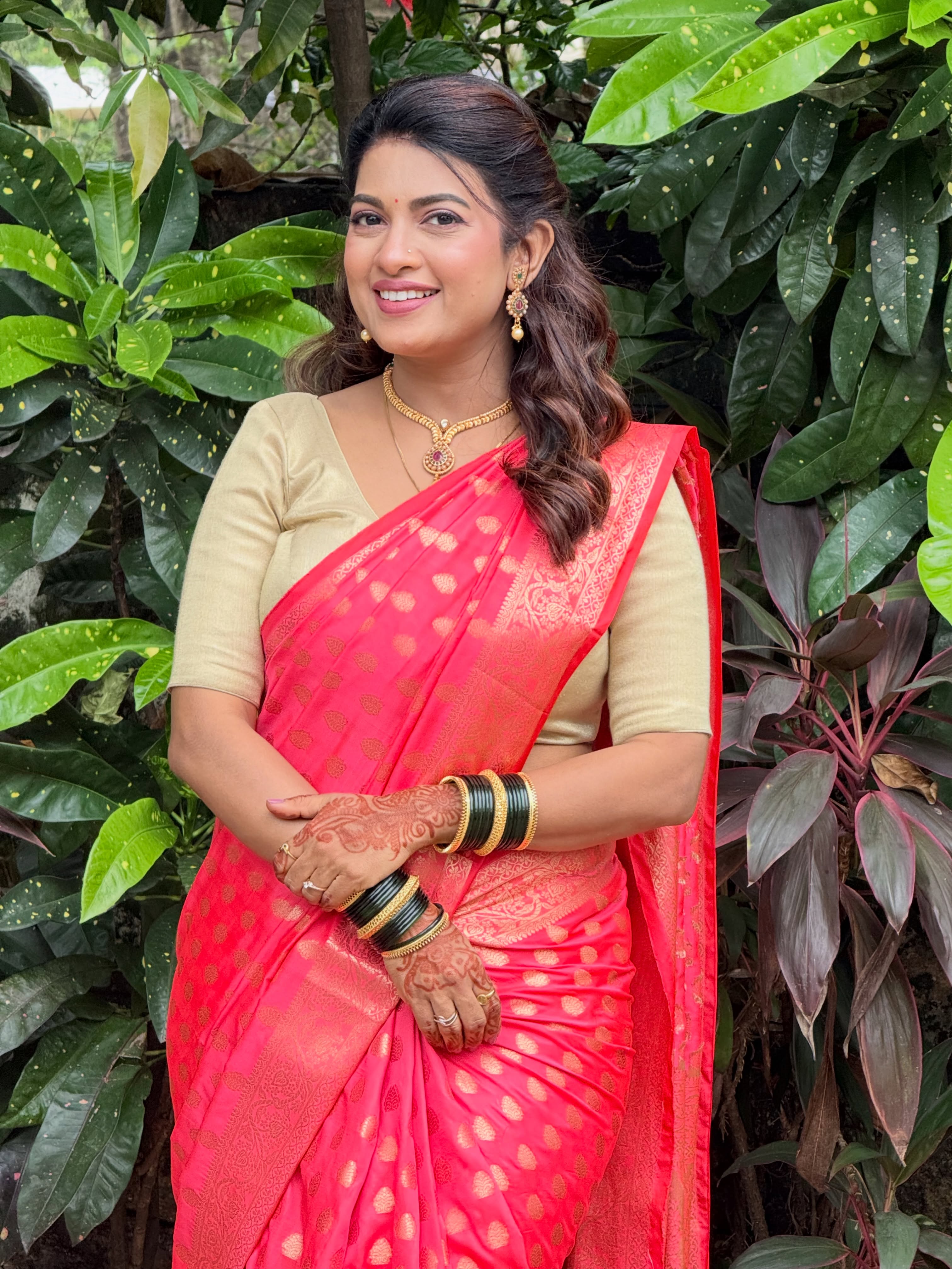 Dhanashri Kadgaonkar Pink Saree Look