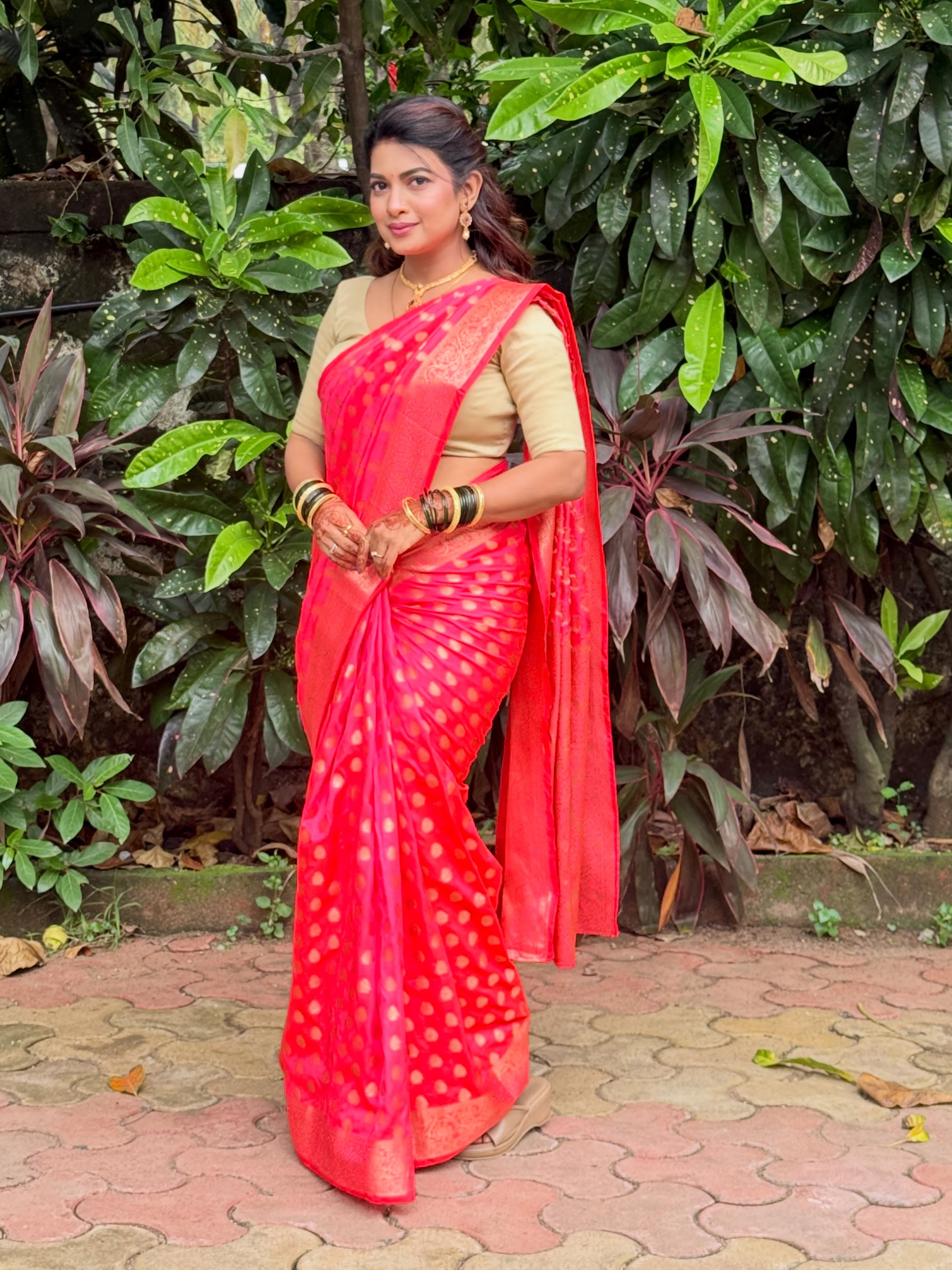 Dhanashri Kadgaonkar Pink Saree Look