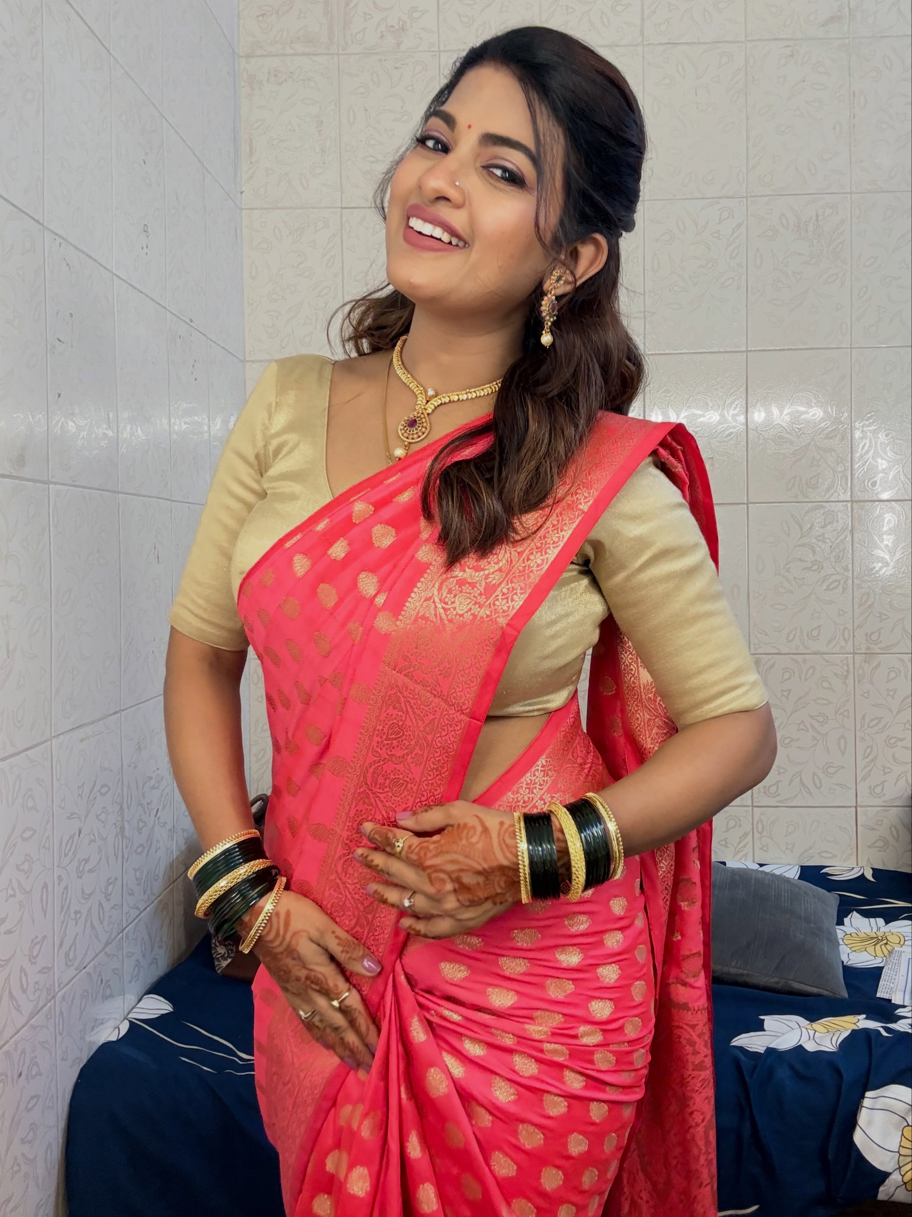 Dhanashri Kadgaonkar Pink Saree Look