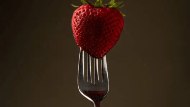 When did people stop eating with their hands