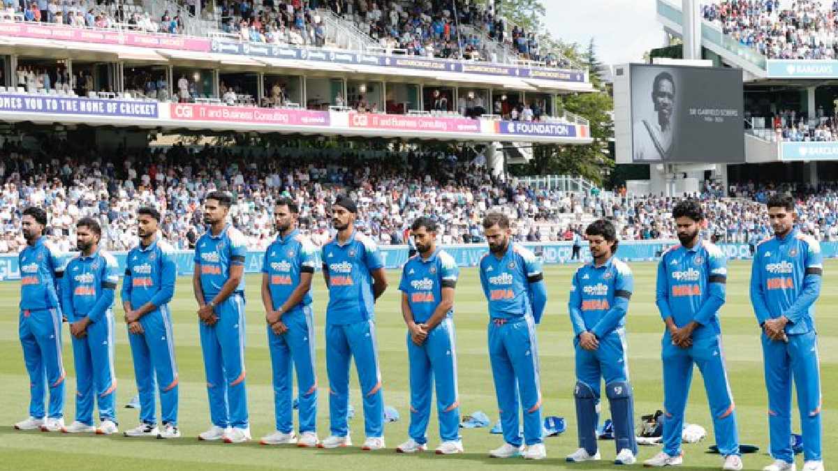 IND vs ENG: भारत-इंग्लंड संघाचे खेळाडू लॉर्ड्स वनडेमध्ये हातावर काळी पट्टी बांधून का उतरले आहेत? जाणून घ्या
