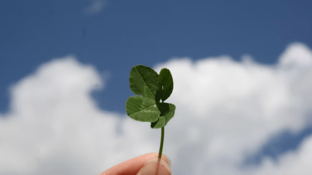 why do we cross our fingers for luck