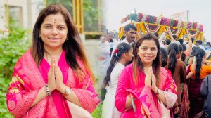 गायिका कार्तिकी गायकवाडने घेतले माउलींच्या पालखी प्रस्थानाचे दर्शन; सोशल मीडियावर फोटो चर्चेत